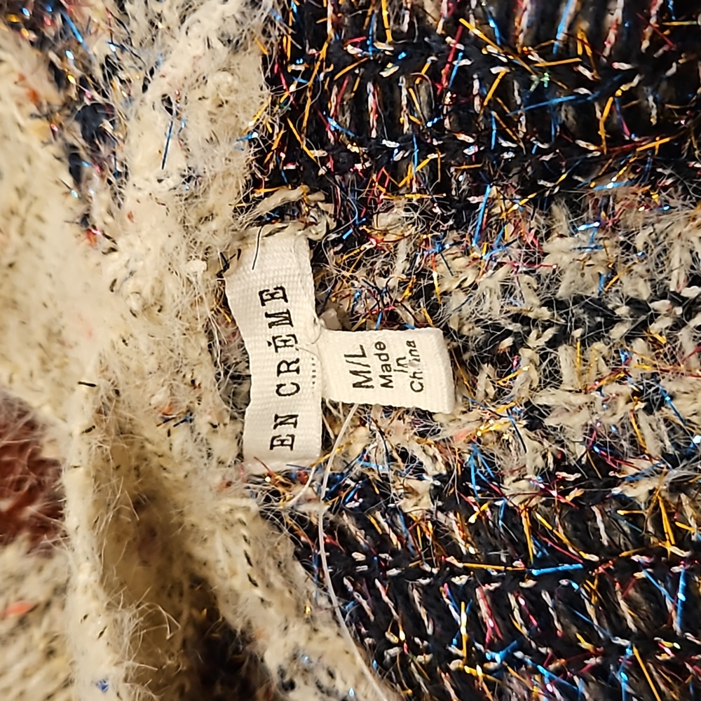En Creme Southwestern Metallic Cardigan - Picture 8 of 10